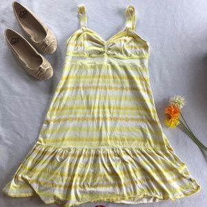 ✨The North Face Yellow Stripe Dress✨